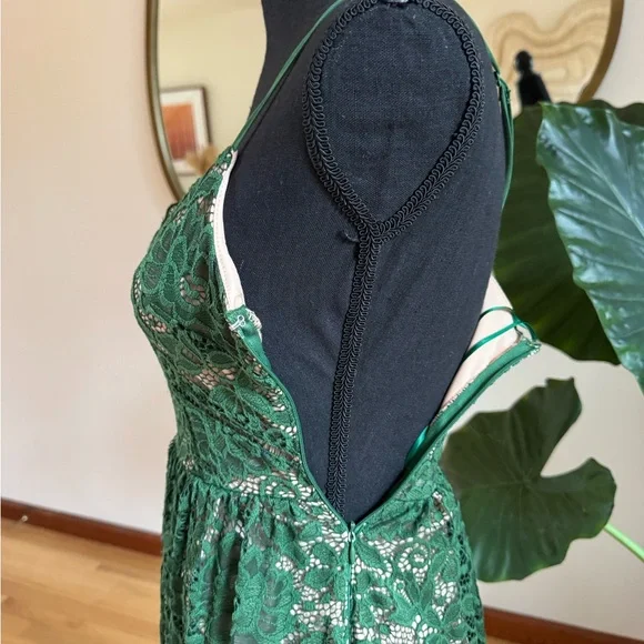 NSR Green Lace Dress - Picture 3 of 4